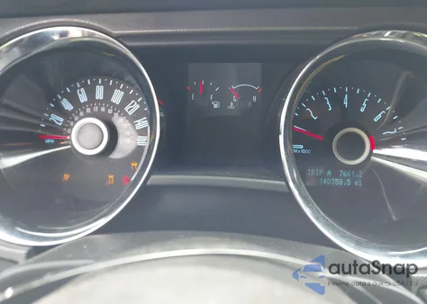 2014 Ford Mustang V6 z USA, uszkodzony, nr VIN 1ZVBP8AMXE5283969